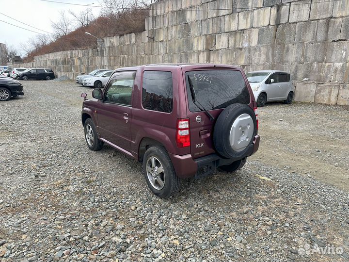 Nissan Kix 0.7 AT, 2012, 73 000 км