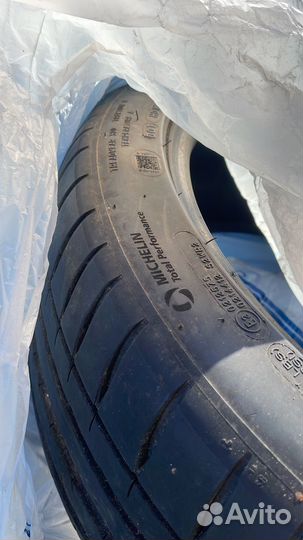 Michelin Pilot Sport 4 SUV ZP 225/45 R18 и 255/45 R18 103Y