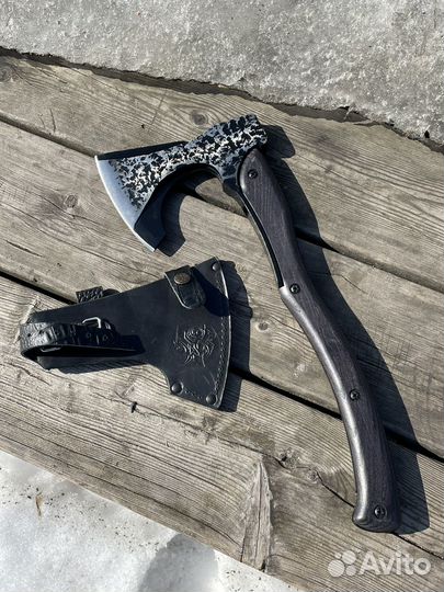 Кованый топор Варяг мощный и красивый