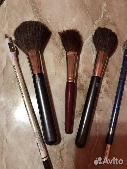Кисти для макияжа,щетка для волос новое