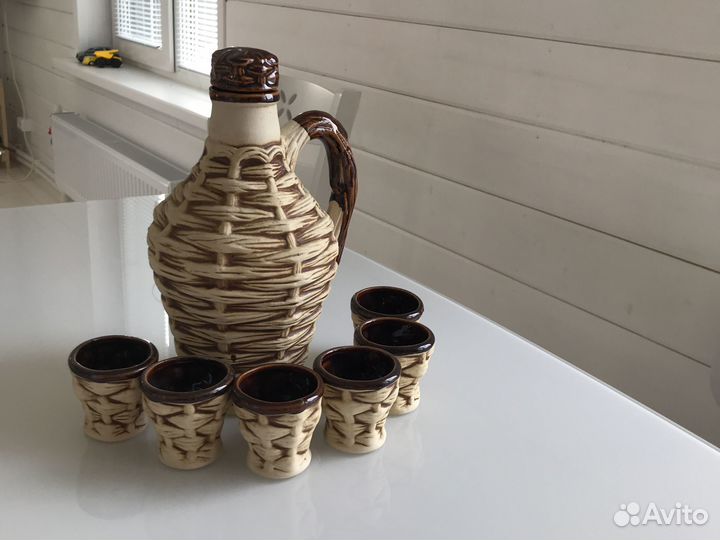 Графин для вина со стаканами