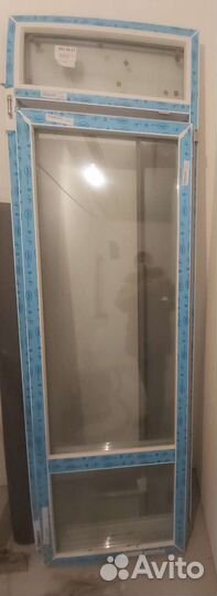 Пластиковая дверь новая