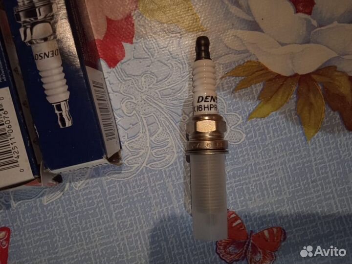 Свеча зажигания Denso K16HPR-U11