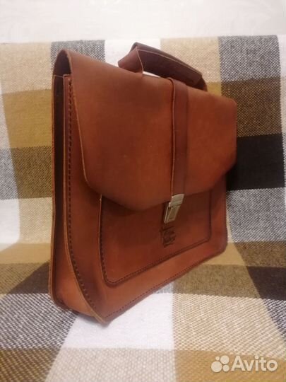 Кожаный портфель