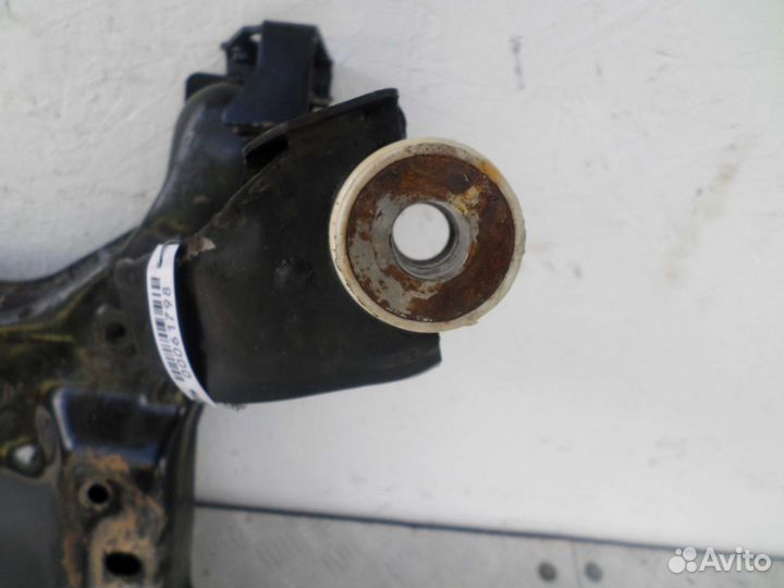 Подрамник Ford Escape 3