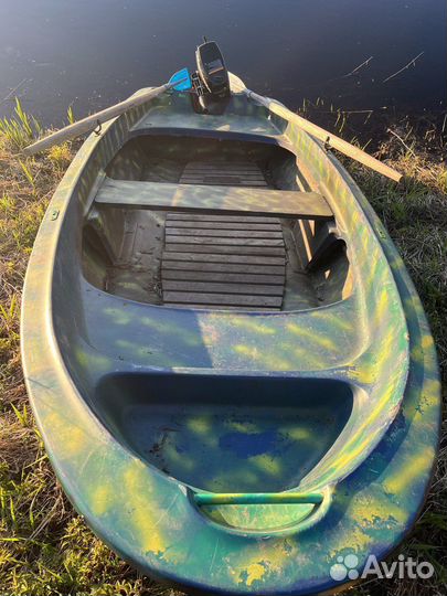 Стеклопластиковая лодка