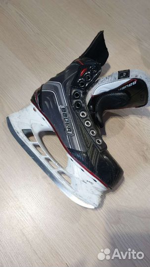 Хоккейные коньки bauer vapor x700