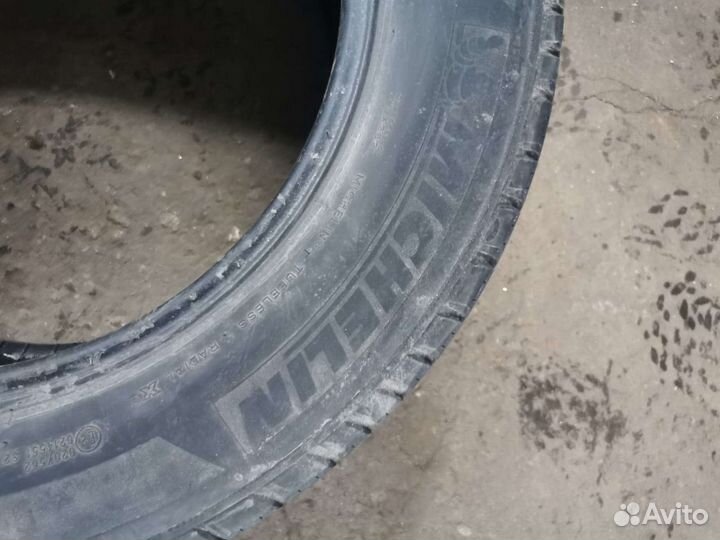 Michelin Latitude Tour HP 60 R18