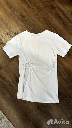 Футболка новая S белая