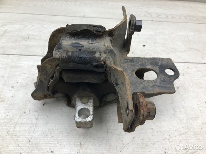 Опора двигателя Skoda Fabia 2 cggb 2011