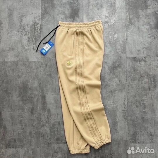 Спортивные штаны adidas мужские