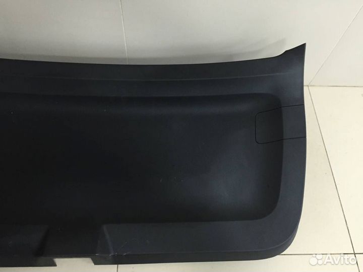 Обшивка двери багажника Volkswagen Taos 2020
