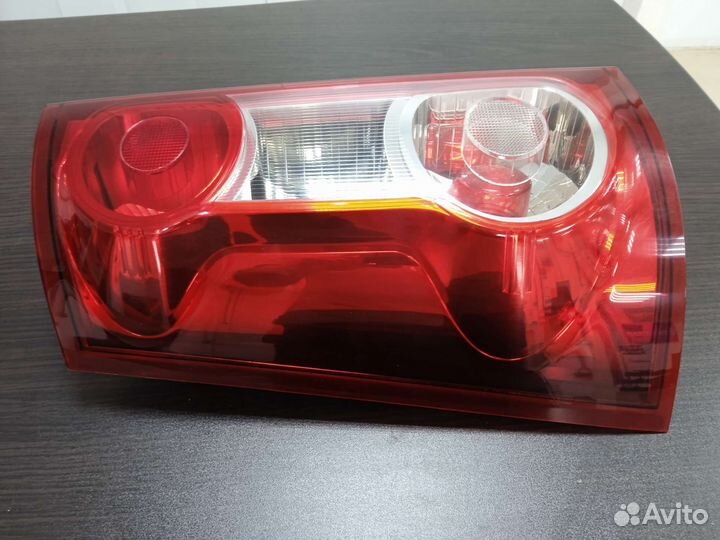 Фонарь задний левый LADA Largus 8200864612