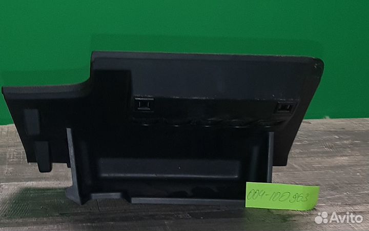 Крышка бардачка Фольксваген Тигуан