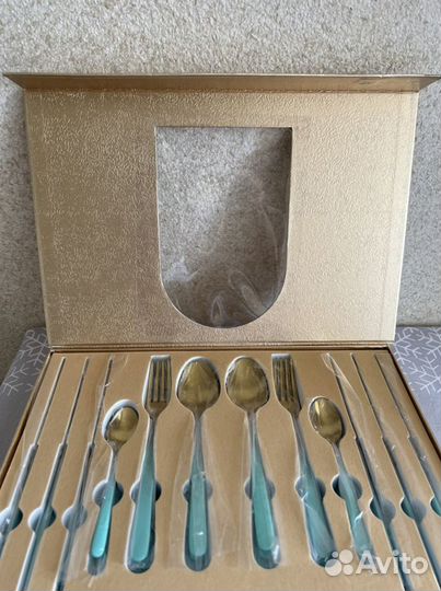 Набор столовых приборов