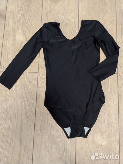 Гимнастические купальники и юбка