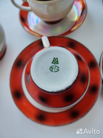 Фарфоровый чайный сервиз