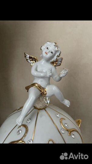 Карета с Путти, фарфор, Италия