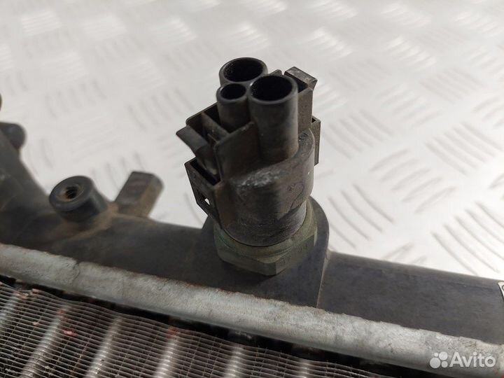 Радиатор основной для Volkswagen Golf 4