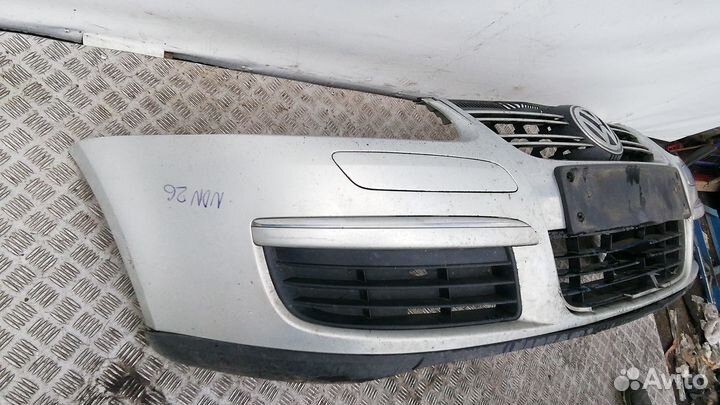 Бампер Volkswagen Jetta 5 (2004-2011)