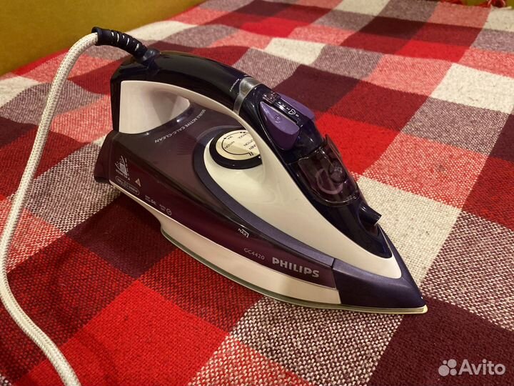 Утюг Philips GC4420