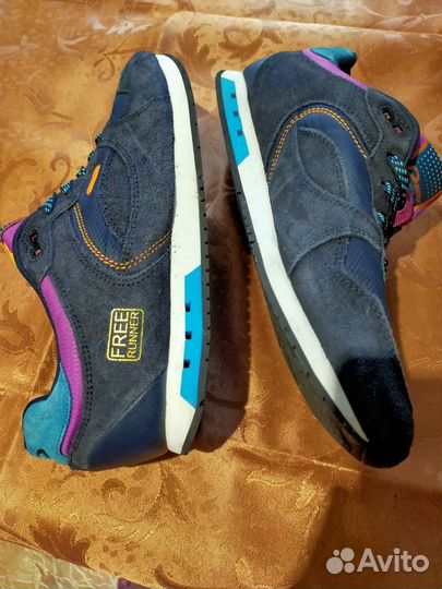 Кроссовки мужские 39