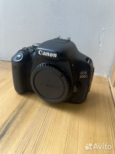 Фотоаппарат Canon 600d body(тушка)