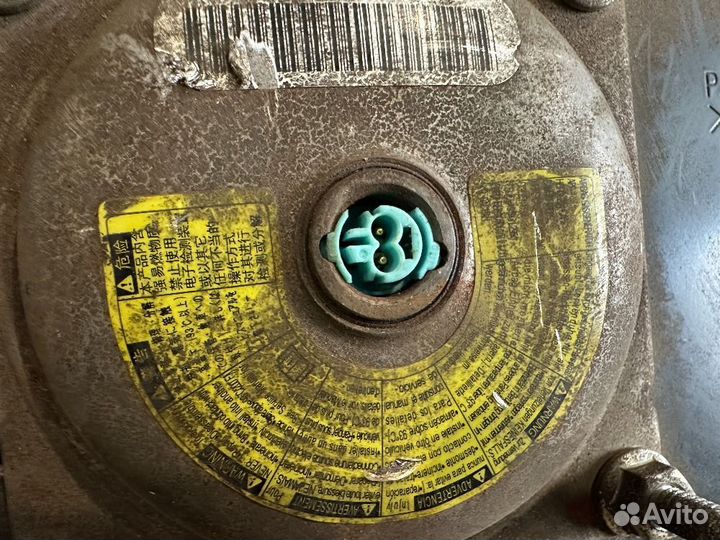 Подушка безопасности в торпедо Hyundai Solaris l