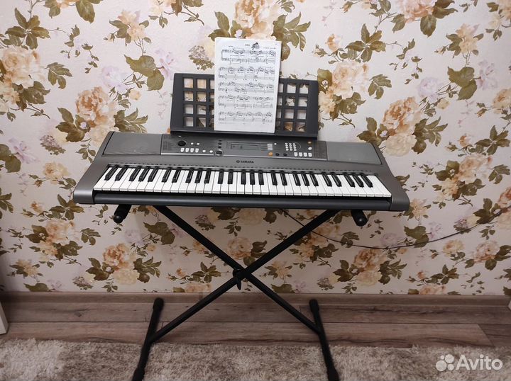 Синтезатор yamaha PSR-R300