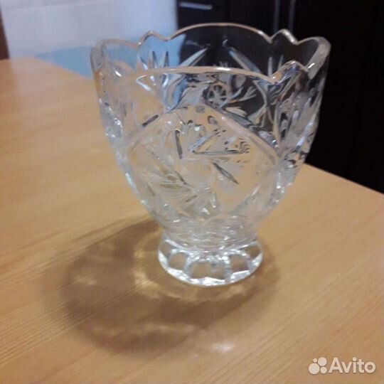 Ваза хрустальная