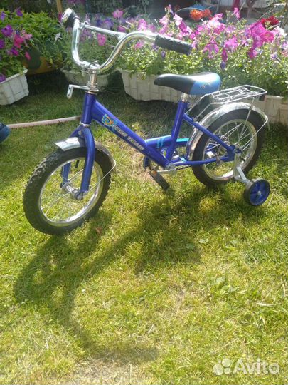 Продам велосипед,радиус колес 14 см