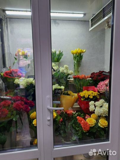 Продам готовый бизнес цветочный магазин