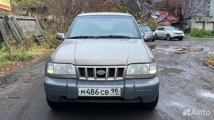 Разбор Kia Sportage 1 2.0 FE МКПП 4WD запчасти