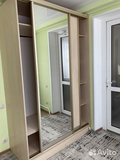 Шкаф купе с зеркалом бу