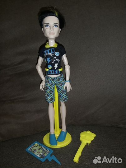 Кукла монстр хай