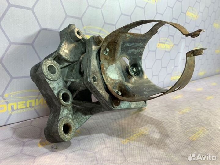 Кронштейн двигателя Mercedes Sprinter 902.662