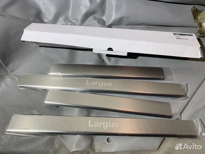 Накладки на пороги Largus оригинал хром