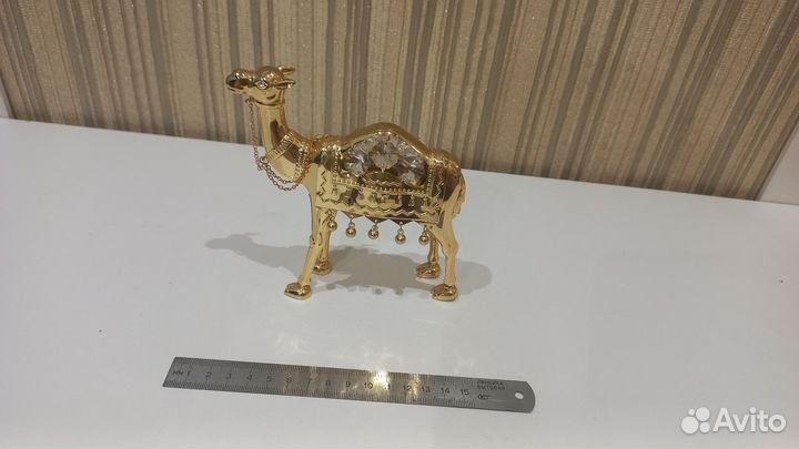 Статуэтка верблюд со стразами swarovski