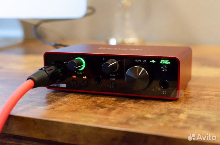 Внешняя звуковая карта Focusrite Scarlett Solo 3rd