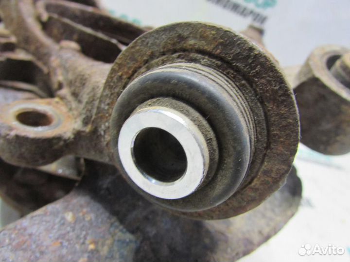 Кулак поворотный задний левый для Toyota Cresta 4