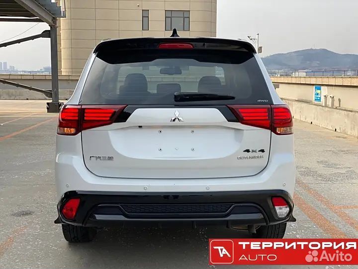 Mitsubishi Outlander 2.4 CVT, 2022, 49 000 км