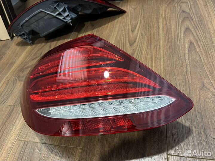 Фонарь левый Диодный Оригинал Mercedes E w213 E200