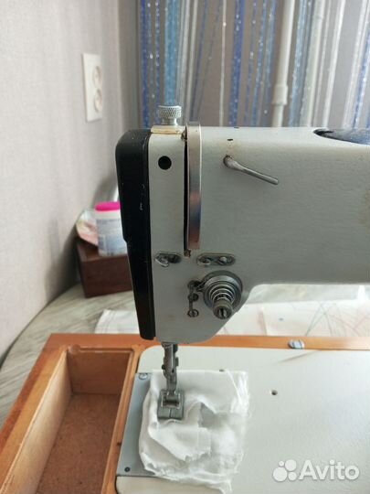 Швейная машина Вiка