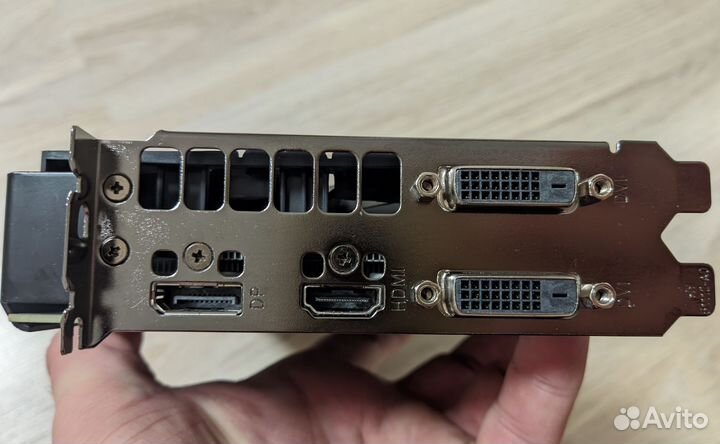 Gtx 1050 / rx 570 4 gb