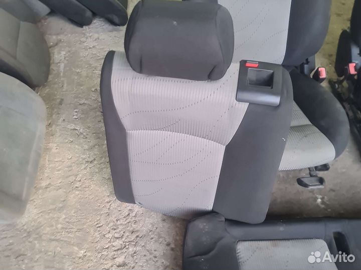 Комплект оригинальных сидений шевроле круз