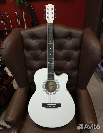 Акустическая гитара