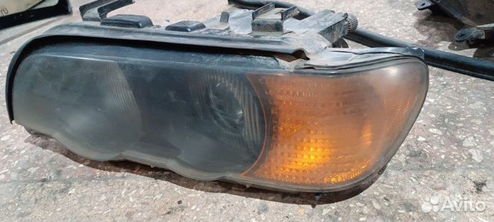 Фара ксеноновая передняя правая Bmw X5 E53