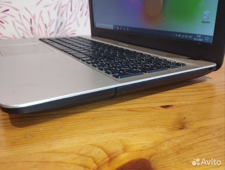 Asus D541NA Celeron N3350. 4gb. Ssd128gb. 3часа