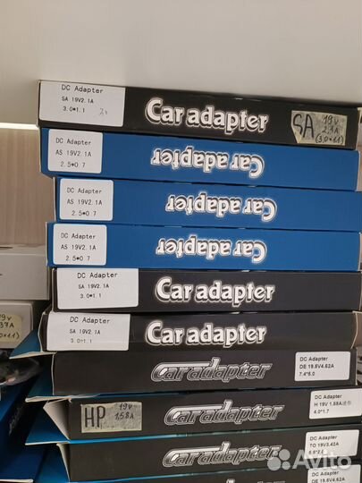 Автомобильный зарядник для ноутбука