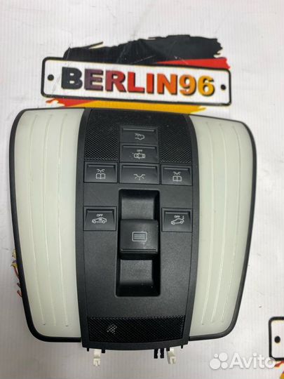 Плафон потолка центральный Mercedes-Benz E-Class